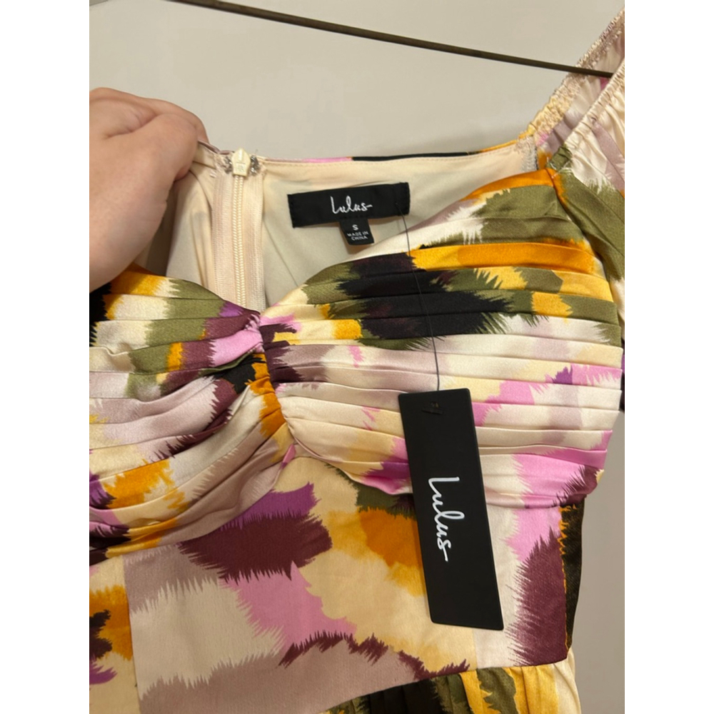 Women's Lulus Multi-color Print Pleated Midi Dress Size S - Picture 3 of 4